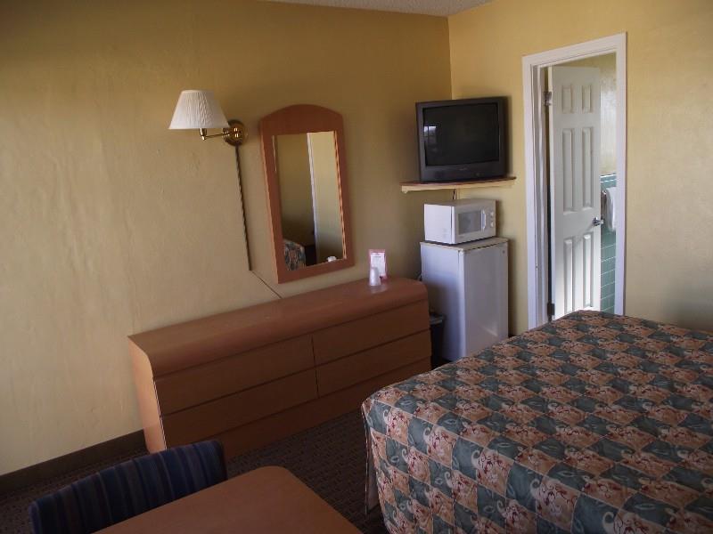 شاطئ أورموند A 1 A Super Inn الغرفة الصورة